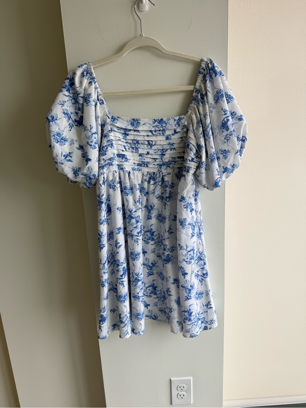 Blue & White Floral Puff-Sleeve Mini Dress with Square Neckline
